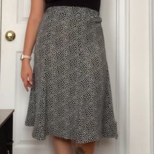 3/$12 Black and white print midi skirt